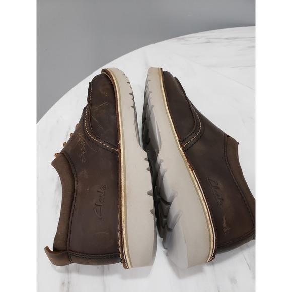 NEVER WORN HAS SCUFF MARKS Clarks SIZE 9 Eastridge Moc Beeswax Leather 26179425 main image 4